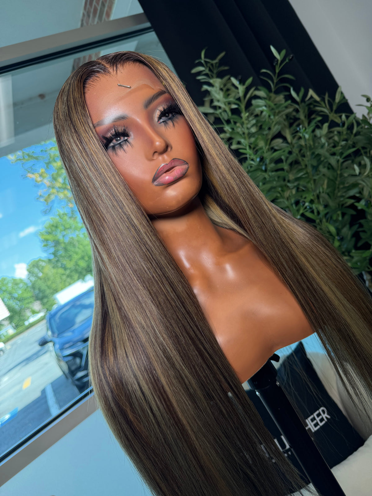 Rich Auntie 24"